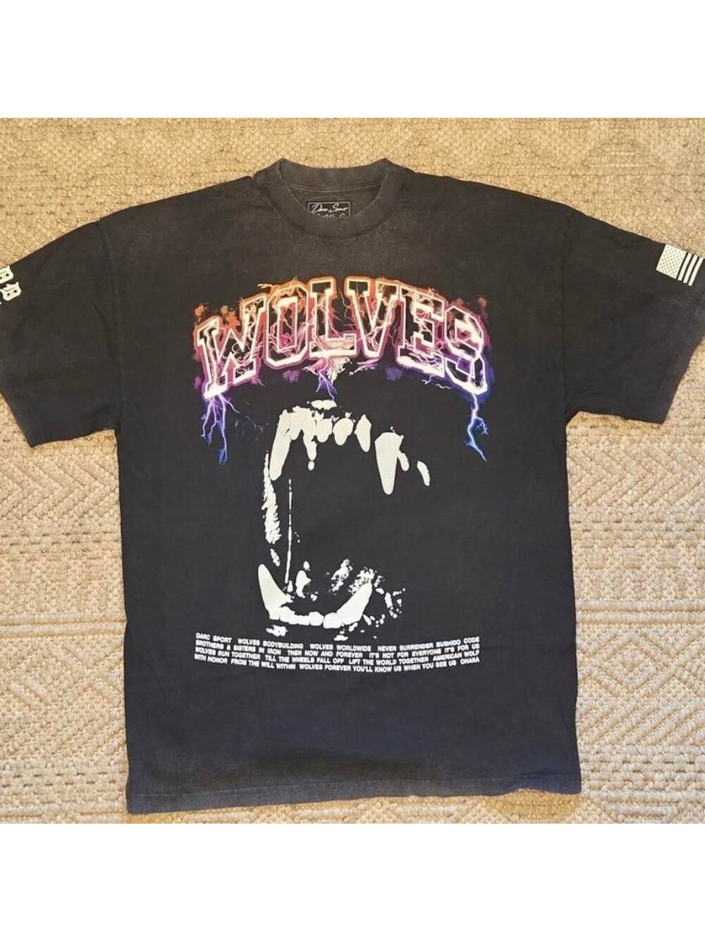 Darc Sport Wolves Forever Graphic Tee Medium NWOT